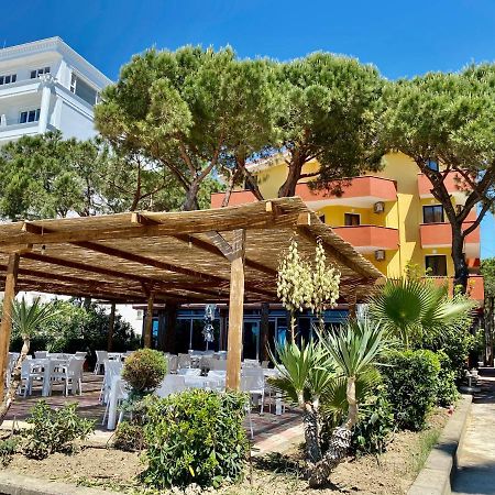 Hotel Enera Golem  Bagian luar foto