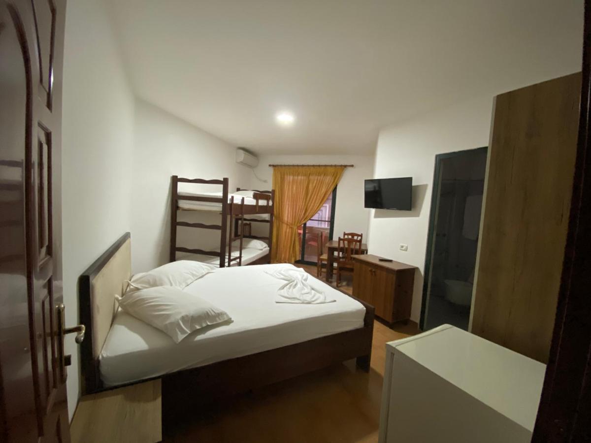 Hotel Enera Golem  Bagian luar foto
