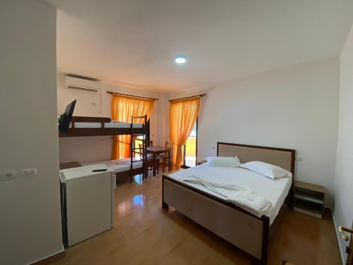 Hotel Enera Golem  Bagian luar foto
